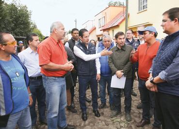 Entregan apoyo a afectados por lluvias en San Juan del Río
