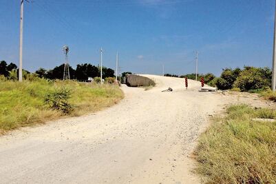 Un puente millonario que genera accidentes