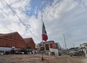 Con bandera a media asta, homenajean en Juchitán a víctimas del sismo de 2017