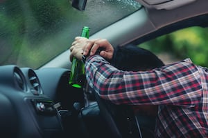 Morena va contra apps que alerten sobre alcoholímetros y operativos policíacos; busca erradicar evasión y prevenir accidentes