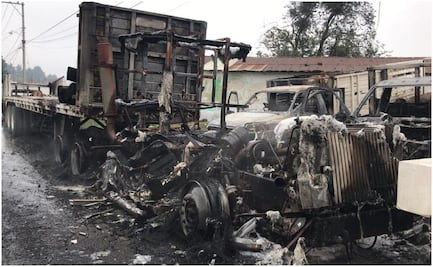 Desmantelamiento de 4 aserraderos de tala clandestina en Huitzilac, Morelos desata operativo y quema de autos