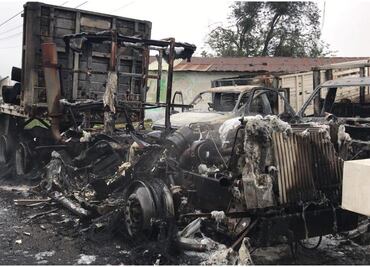 Desmantelamiento de 4 aserraderos de tala clandestina en Huitzilac, Morelos desata operativo y quema de autos