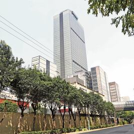 Pemex, en riesgo de ser una carga, opina Moody’s