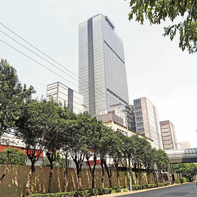 Análisis. La calificadora advierte que en 2020 Pemex podría volver a requerir apoyos adicionales. VALENTE ROSAS. EL UNIVERSAL