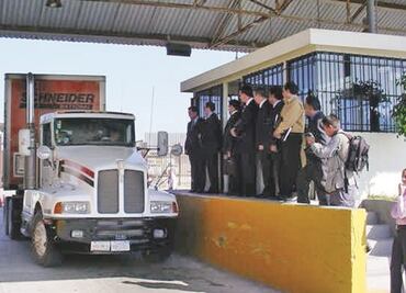 PRD urge a combatir corrupción en aduanas; "permitirá reducir tráfico de armas"