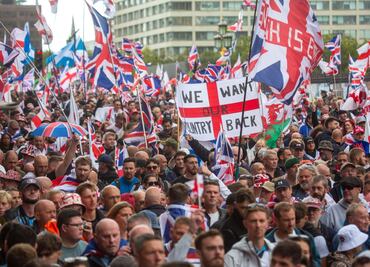 Más de 100 mil personas acuden a marcha convocada por la extrema derecha en Londres