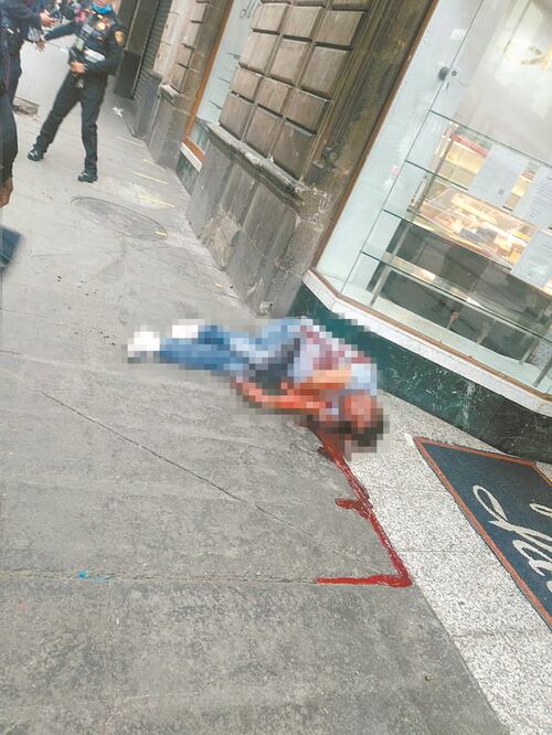 Pese a que se le trasladó a un hospital, el hombre falleció. Foto: Especial