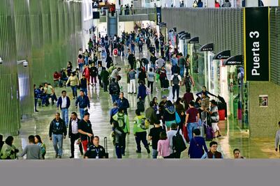 Alista AMLO otorgar el control total del AICM a la Marina