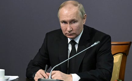 "Un misil tardaría un minuto" en impactar Reino Unido, amenazó Putin según exprimer ministro Boris Johnson