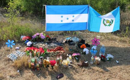 Cruces y veladoras se multiplican en memorial; habitantes de San Antonio recuerdan a migrantes