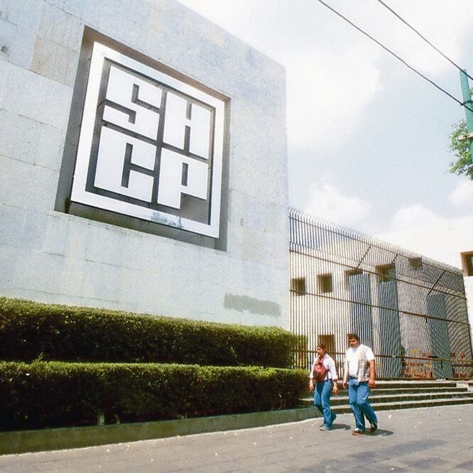 La SHCP estableció que los funcionarios no podrán ocupar el cargo, sólo despué s de 12 meses de haber sido remunerados por el término de su contrato laboral. ARCHIVO EL UNIVERSAL