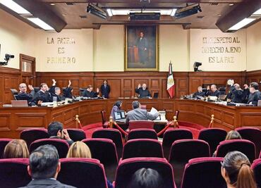 Corte debate réplica a medios