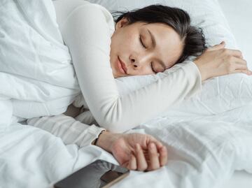 Las horas exactas que hay que dormir si quieres retrasar el envejecimiento, según Harvard