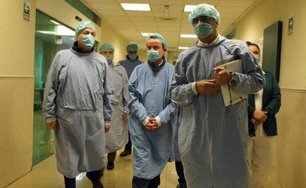 Arriola y Eruviel visitan a heridos de Tultepec