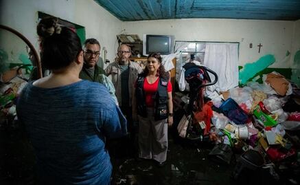 Clara Brugada visita casas afectadas por lluvia en la alcaldía Magdalena Contreras; promete apoyo a vecinos