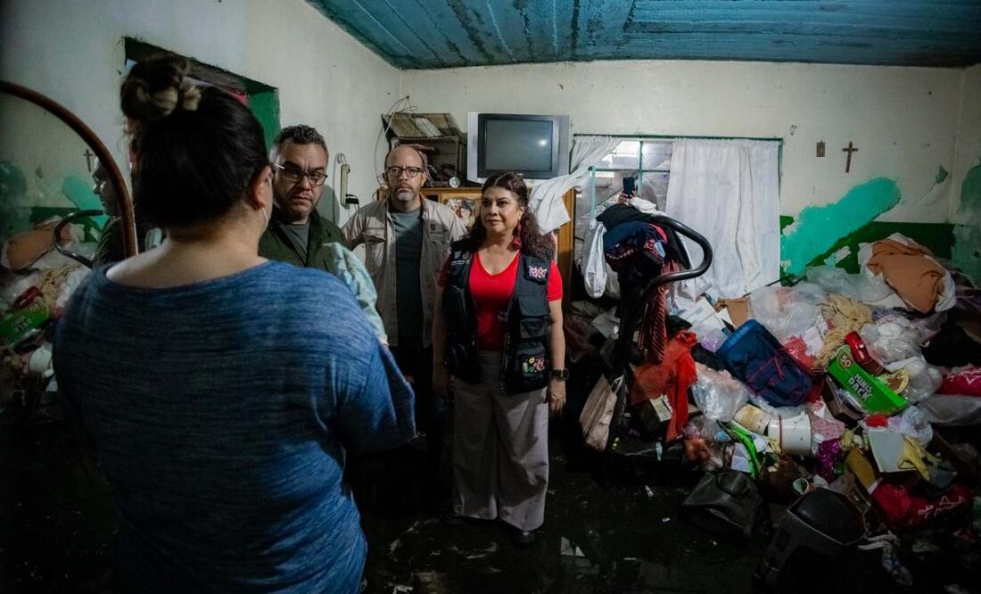 Clara Brugada visita casas afectadas por lluvia en la alcaldía Magdalena Contreras (20/07/2025). Foto: Especial