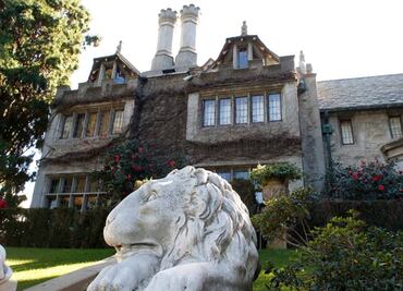 Tras muerte de Hugh Hefner, ¿qué pasará con la Mansión Playboy?