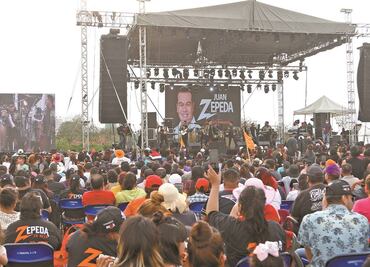 Candidatos atiborran plazas en el cierre de campañas