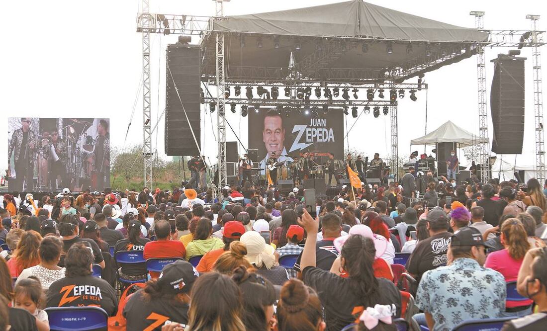En el municipio de Nezahualcóyotl, el candidato de Movimiento Ciudadano, Juan Zepeda, organizó un cierre musical en la plaza Ciudad Jardín, con grupos como Pequeños Musical, Aaron y su grupo ilusión y Tex-Tex. Foto: Carlos Mejía/ El Universal.