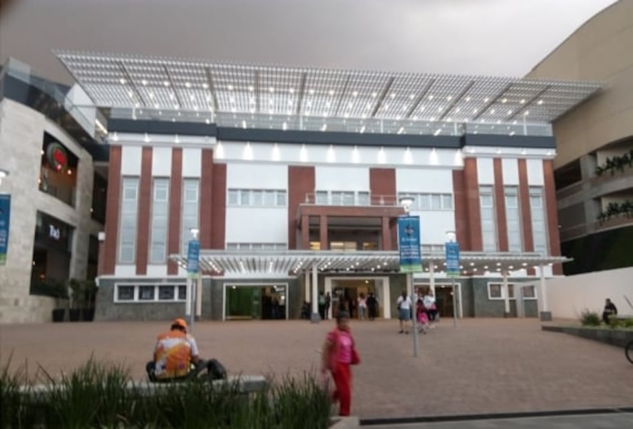 El centro comercial que fue manicomio