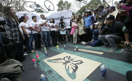 Pintan murales en Reforma para recordar a ciclista atropellada