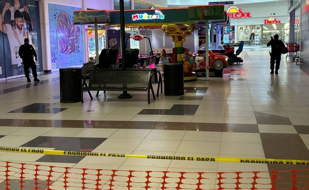 Hombres armados ingresaron a una plaza comercial en Tabasco para asesinar a disparos a un hombre / Foto: Especial