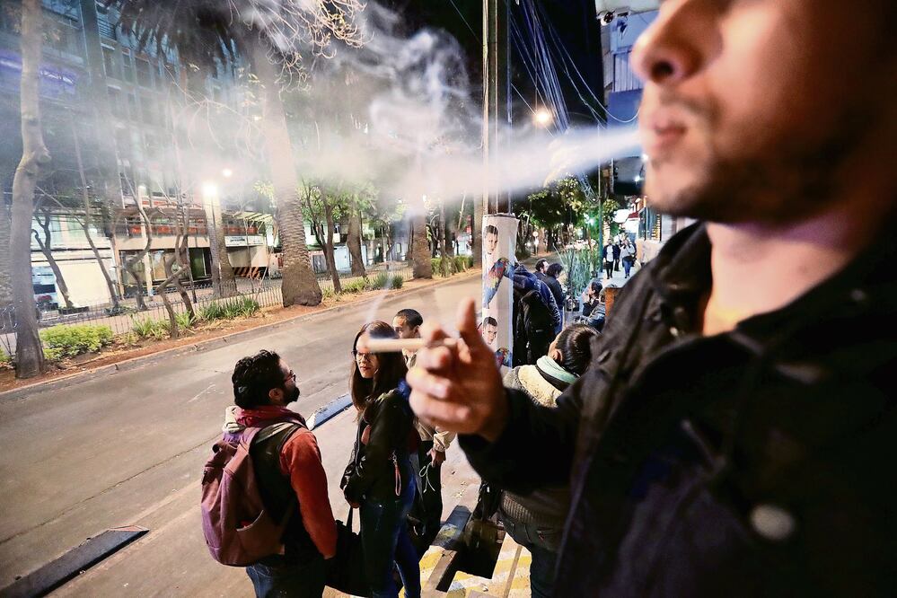 La Encodat señala que 17.6% de la población fuma tabaco actualmente, lo que corresponde a 14.9 millones de mexicanos (ARIEL OJEDA)