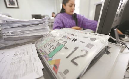 Edomex extiende reemplacamiento y autoriza descuentos en tenencia