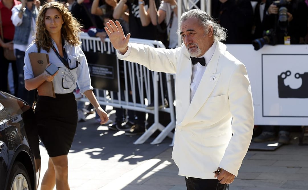 Marc Lloret, de nombre artístico Marc De Niro, repartió muchas más sonrisas y saludos que el verdadero. FOTO: EFE