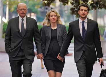 Elizabeth Holmes, CEO de Theranos, intentaría huir a México, afirma fiscalía