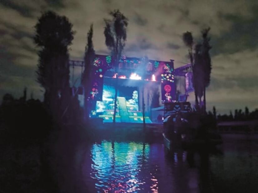 Música, drama y leyendas iluminan noches en Xochimilco