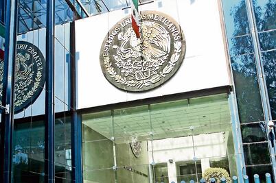 PGR detiene a fugitivo y lo extradita a España 