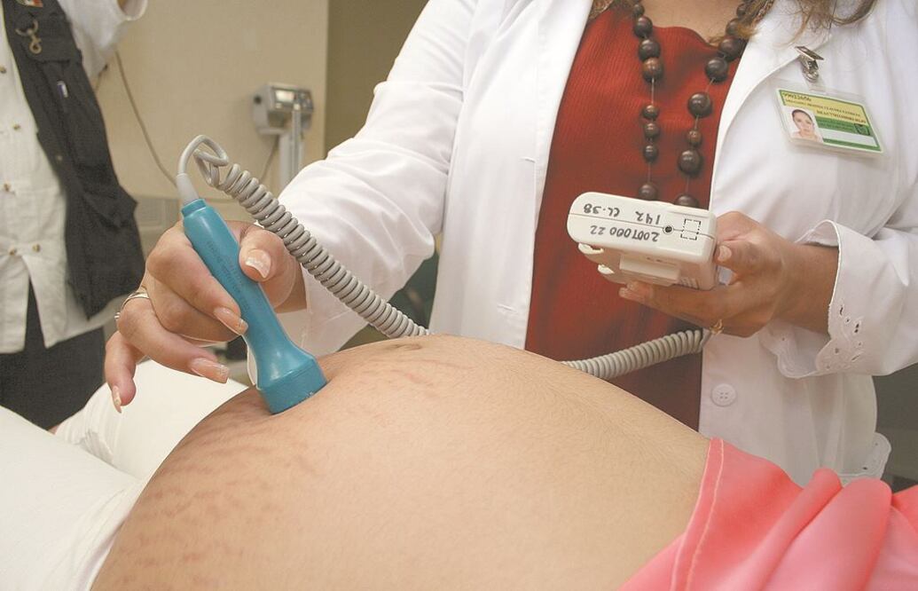 La atención de mujeres embarazadas es un tema que el Centro de Equidad de Género y Salud Reproductiva busca mejorar. ARCHIVO EL UNIVERSAL