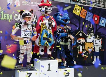 Día de Muertos en CDMX: Policías participan en la Primera Carrera de Botargas del Terror; este fue el personaje ganador