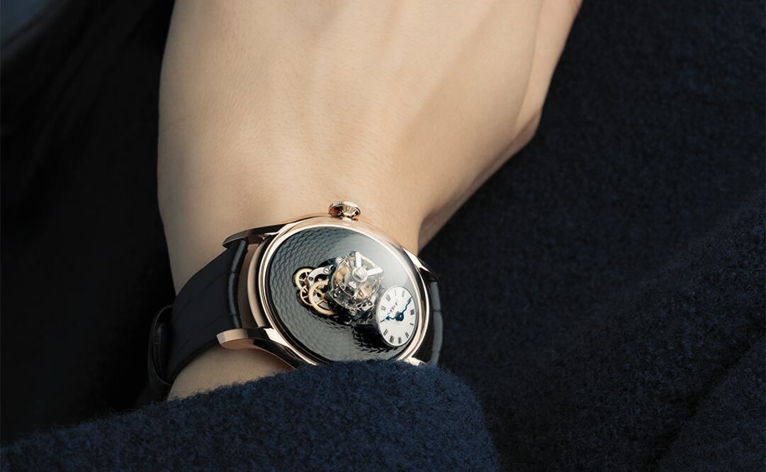 LM FlyingT llega en dos nuevas ediciones tras las últimas versiones con diamantes engastados.