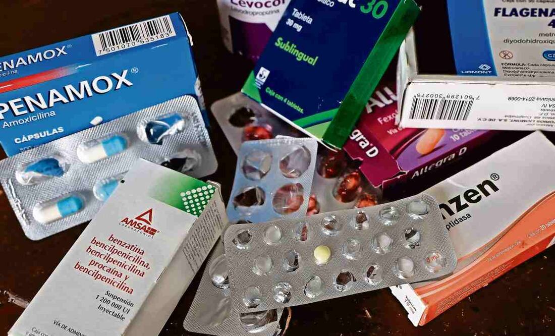 El desabasto de medicamentos en el sector salud alienta compra de medicinas baratas pero apócrifas. Foto: Archivo EL UNIVERSAL