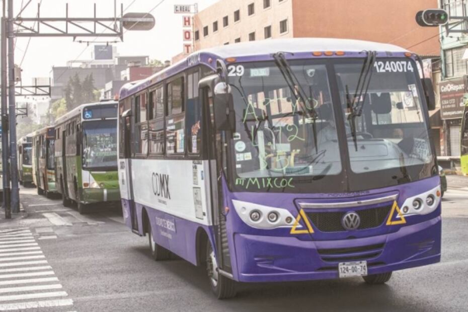 Tras colapso en el Metro, usuarios de Línea 12 "hacen el doble de tiempo"