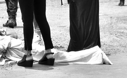 Hombre llora por muerte de presunto ladrón abatido en Ecatepec; era su hijo