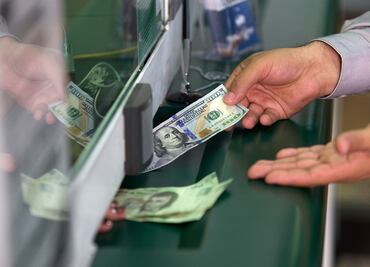 Inyección de 8 mil 600 mdd busca frenar caída del peso