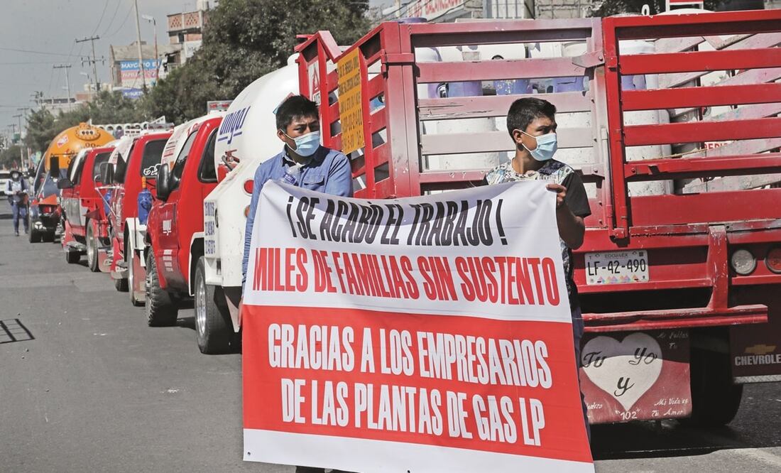 Los inconformes pidieron que se les respete la comisión, pues se ha dejado en 50 centavos y ellos ganaban 3.50 pesos por litro. Foto: Especial