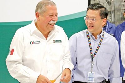 Generan emprendedores 63 mil plazas laborales