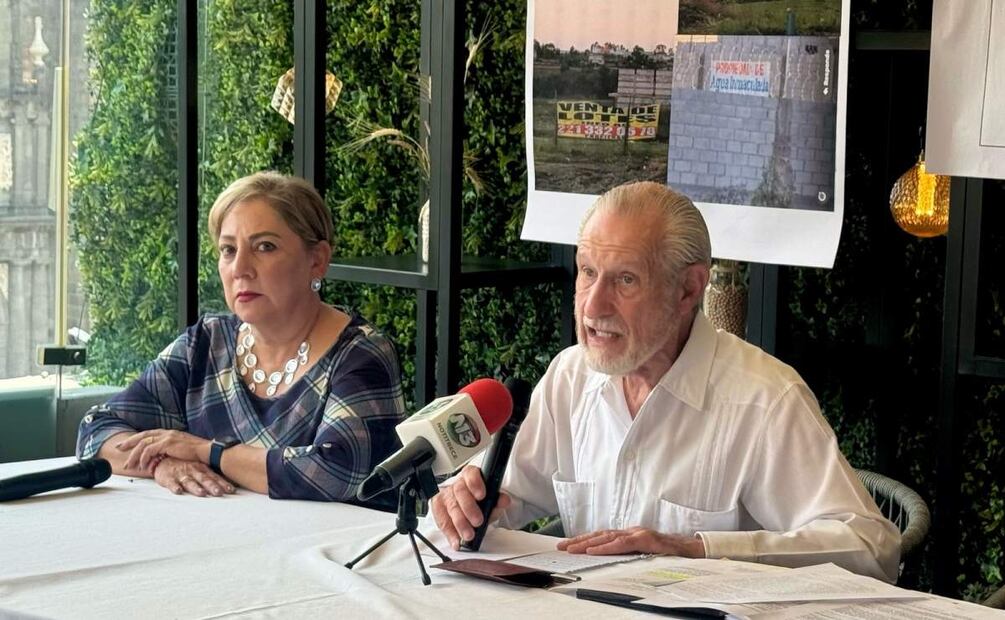 Representantes de la Fundación Julita y Antonio y la Asociación para la Defensa y Apoyo al Gremio Inmobiliario (30/04/2025). Foto: Especial