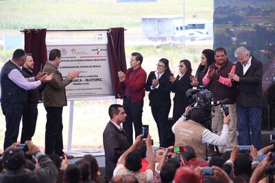 Han fallecido 98 personas por sismo: Peña Nieto