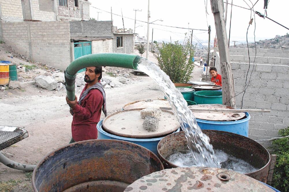 El suministro de agua se ha reducido a menos de la mitad desde 1970, creando ya una situación de emergencia en algunos sitios del país y del mundo. Foto: Archivo/El Universal