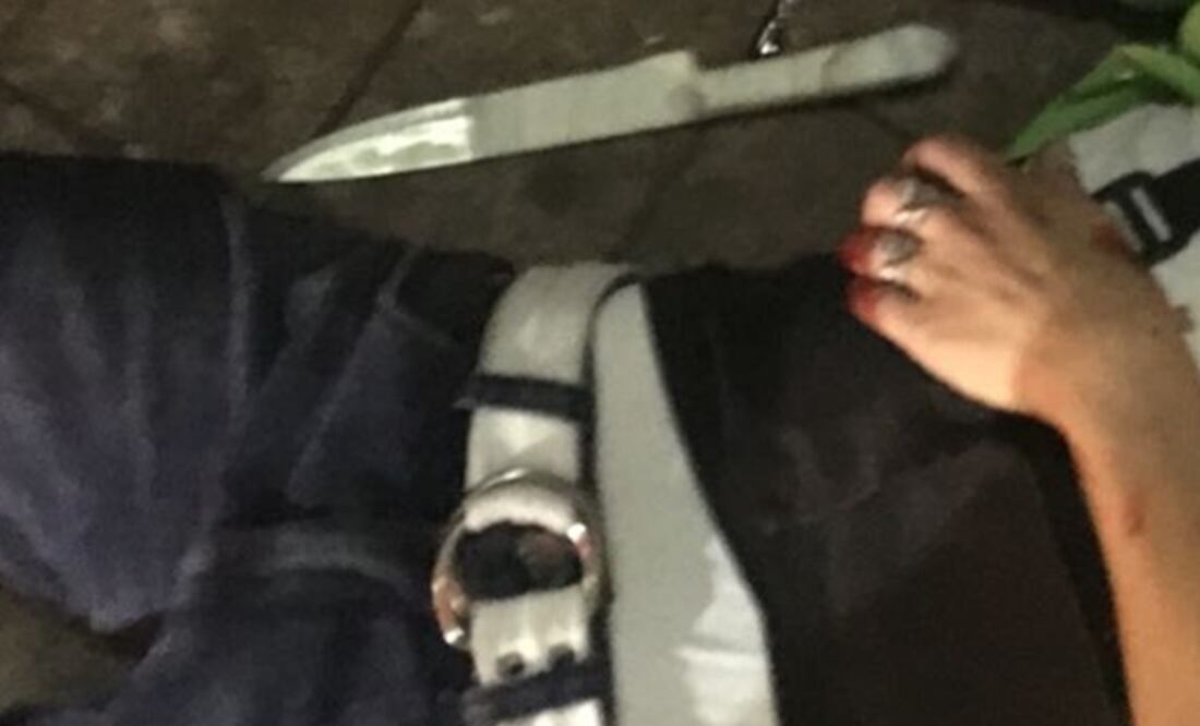 Los agentes que atendieron el caso, hallaron una cadena y un encendedor en las manos del fallecido.Fotografía: Especial