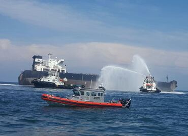 Controlan fuego en buque Burgos tras casi 30 horas
