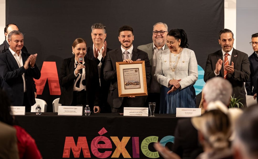 Samuel García se reúne con empresarios en Consulado de Houston, Texas; busca atraer inversión rumbo al Mundial 2026.
Foto: Especial.
