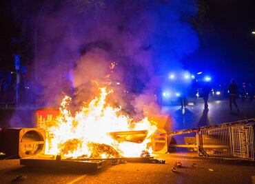 Tercera noche de disturbios al margen del G20 en Hamburgo