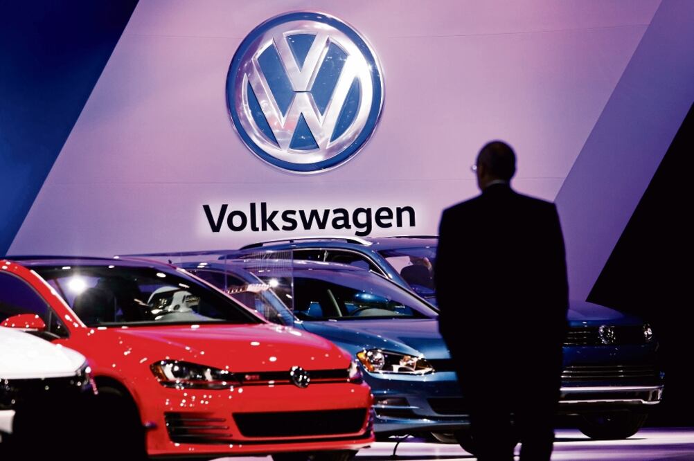 El fabricante automovilístico alemán recortó hace tiempo los salarios a varios miembros del comité, que denunciaron y a casi todos la justicia les ha dado la razón. Foto: EFE