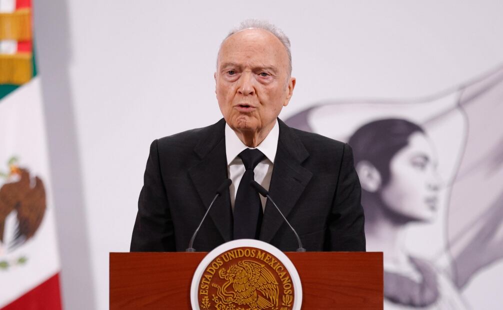 Tras darse a conocer que el capitán de navío Abraham Jeremías Pérez Ramírez, titular de la Unidad de Protección Portuaria de Altamira y mencionado por el exdirector de Aduanas de Tampico de haber recibido sobornos, se quitó la vida este lunes 8 de septiembre, el fiscal Alejandro Gertz Manero indicó que no estaba vinculado con ninguno de los casos. Foto: Diego Simón Sánchez / EL UNIVERSAL